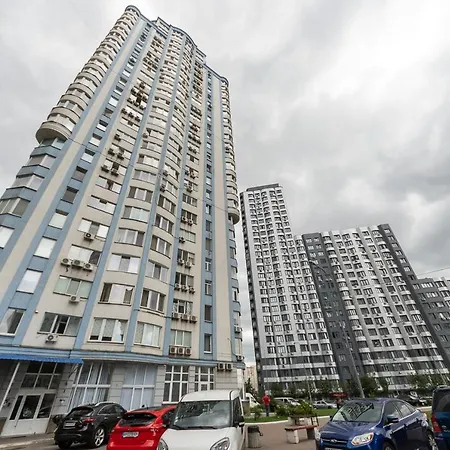 Комфортная Квартира На Метро Осокорки Kyiv Exterior photo