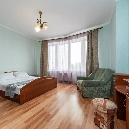 Комфортная Квартира На Метро Осокорки Kyiv Exterior photo