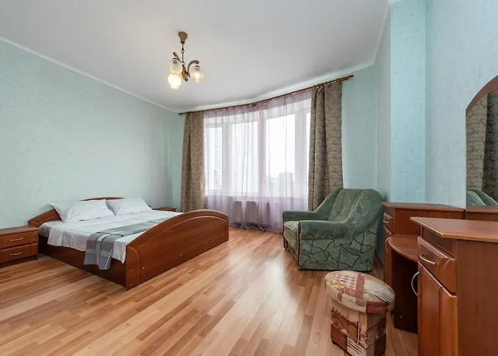 Комфортная квартира на метро Осокорки