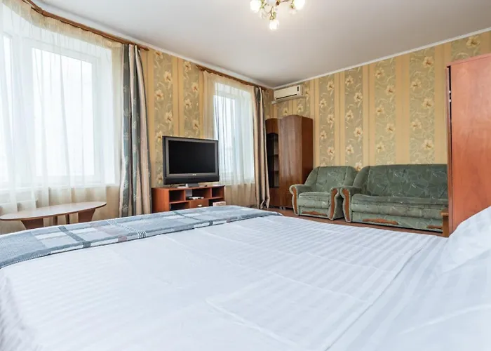 Комфортная Квартира На Метро Осокорки