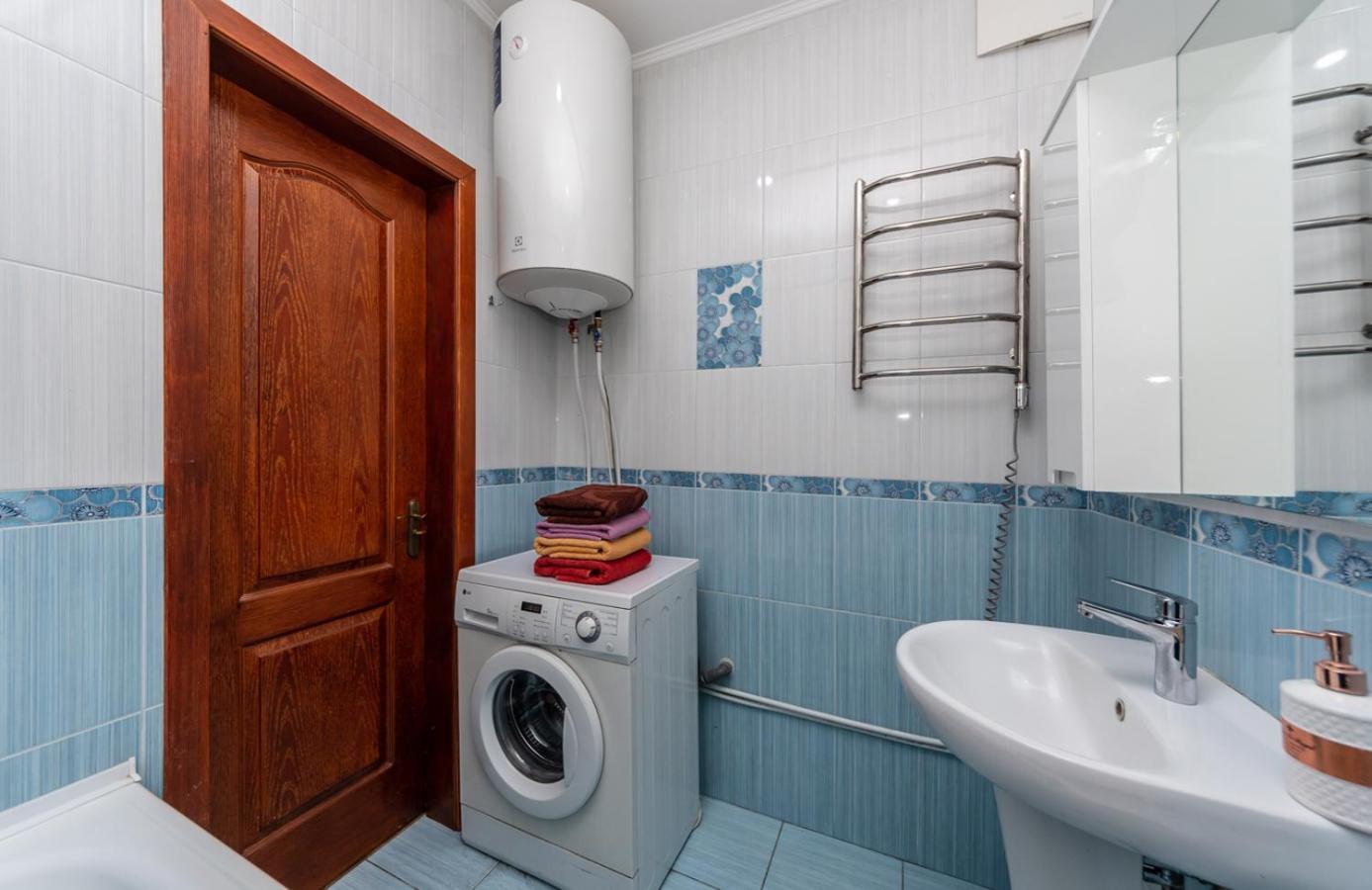 Apartament комфортная на метро осокорки