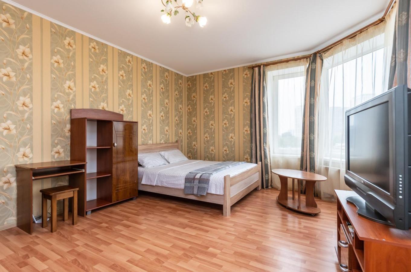 Apartament комфортная на метро осокорки Kijów
